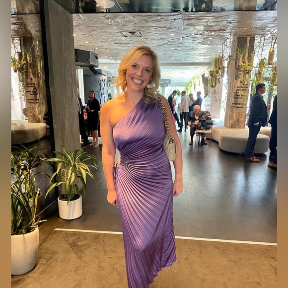 Meet your Posher, Mary - Picture 1 of 1